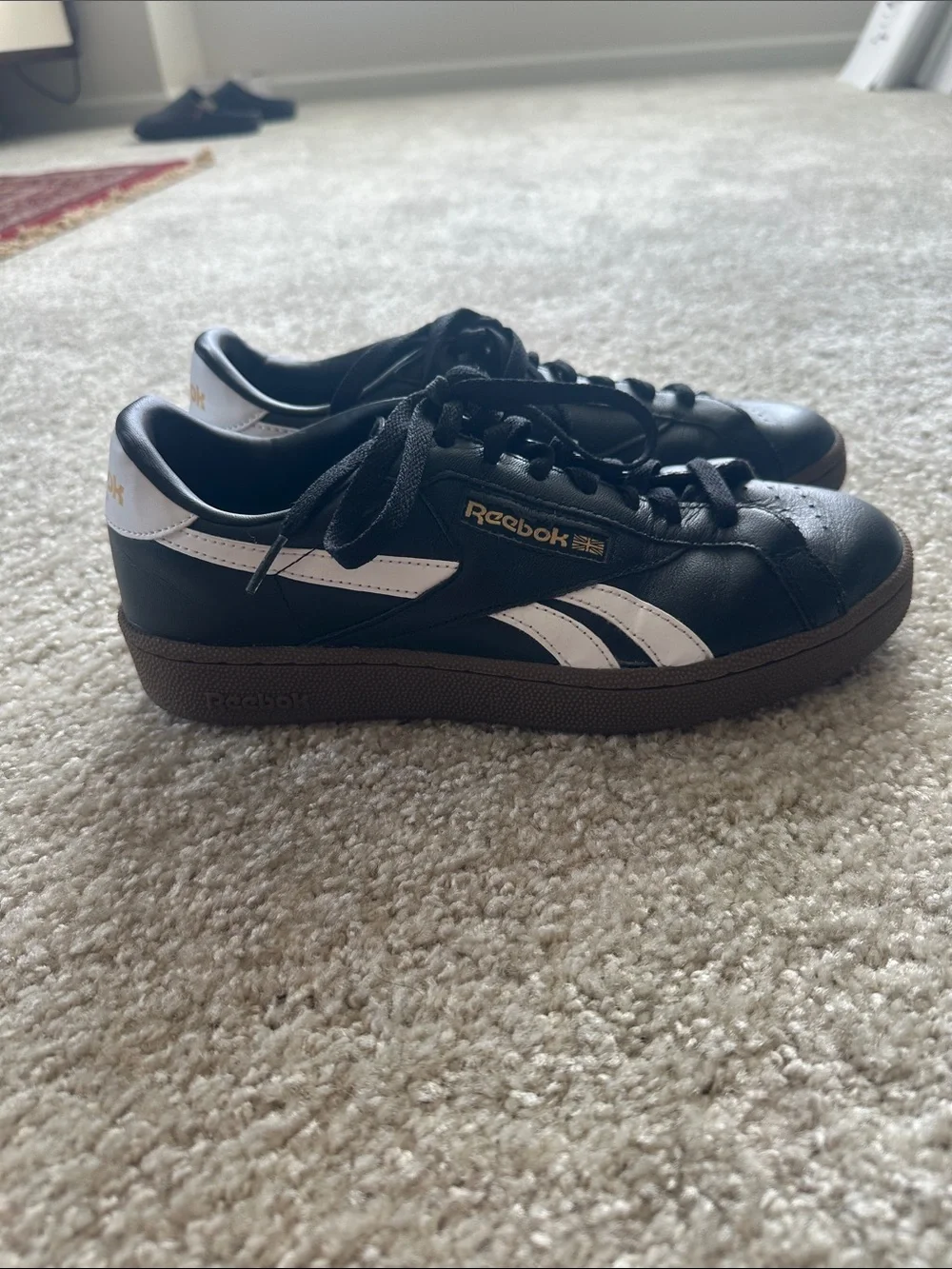 Reebok Classic Men's Black Leather Sneakers